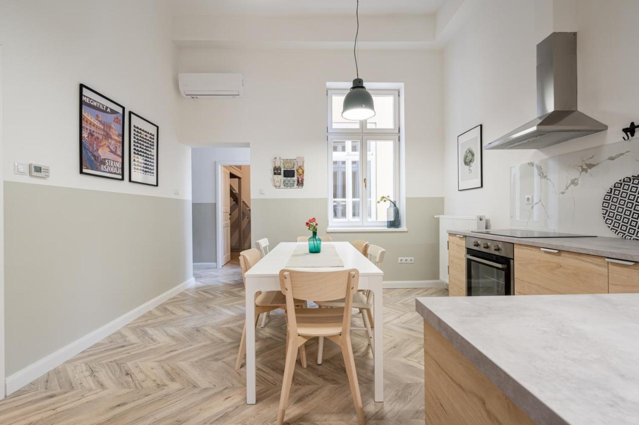 Atmos Glare Apartment บูดาเปสต์ ภายนอก รูปภาพ