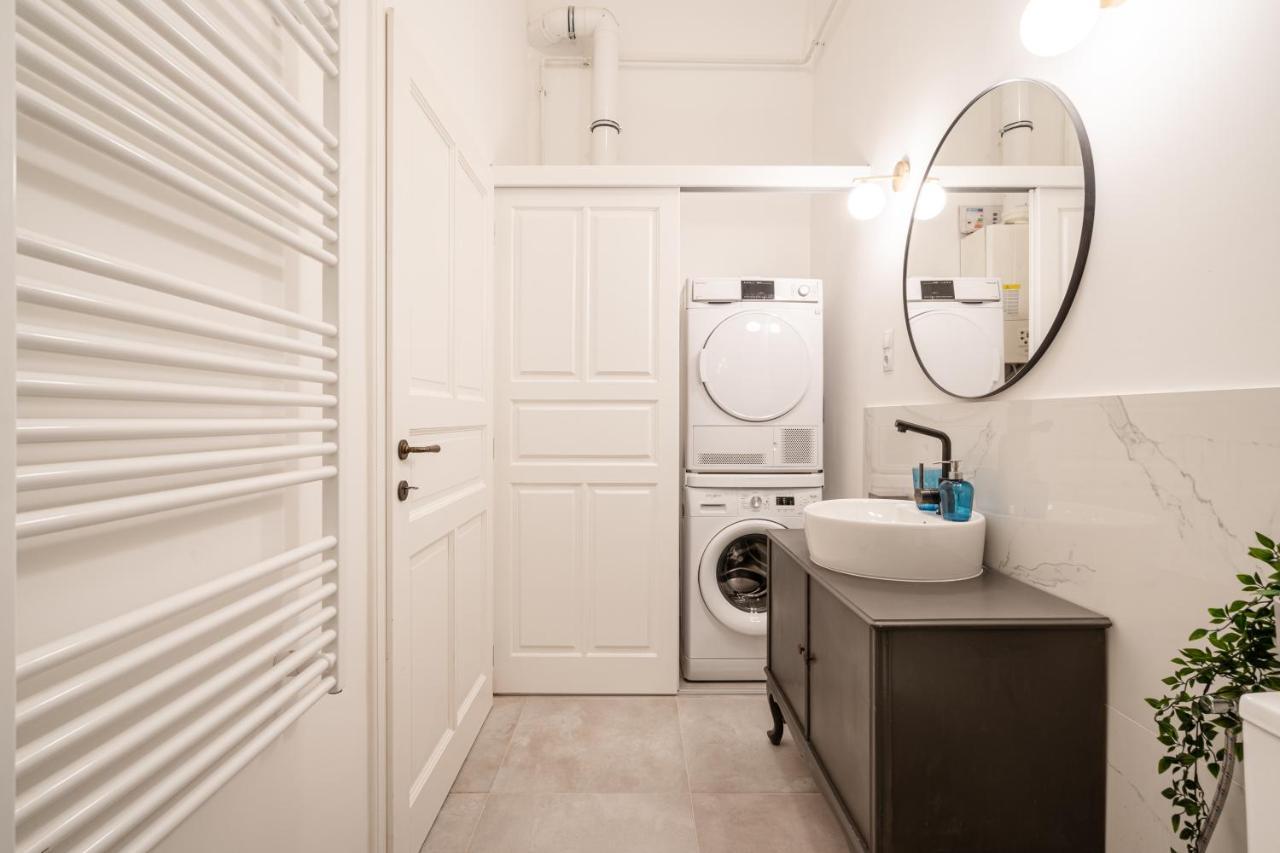 Atmos Glare Apartment บูดาเปสต์ ภายนอก รูปภาพ